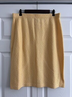 St John Collection NWOT Textured Tweed Plus Midi Knit Skirt.
